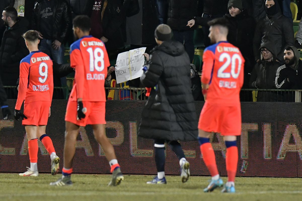 Strategie de transferuri ciudată la FCSB: „L-am văzut și mi-a plăcut. Ăsta cu B... Ce joacă? Îl facem fundaș central”