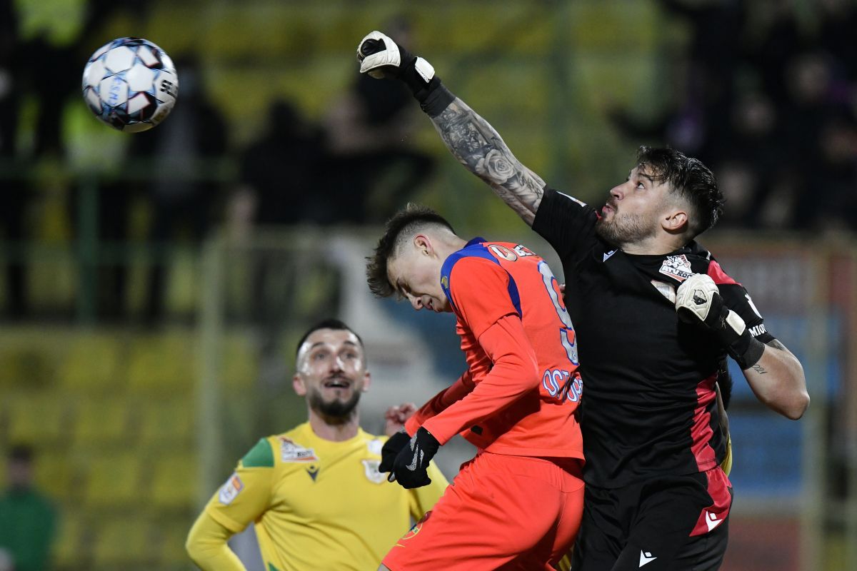 FCSB, criticată în direct: „Glumă, glumă, dar nu jucăm nimic! Ăsta nu e jocul Stelei, nu e joc de campioană”
