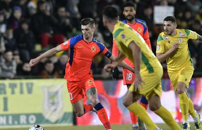 FCSB, criticată în direct: „Glumă, glumă, dar nu jucăm nimic! Ăsta nu e jocul Stelei, nu e joc de campioană”