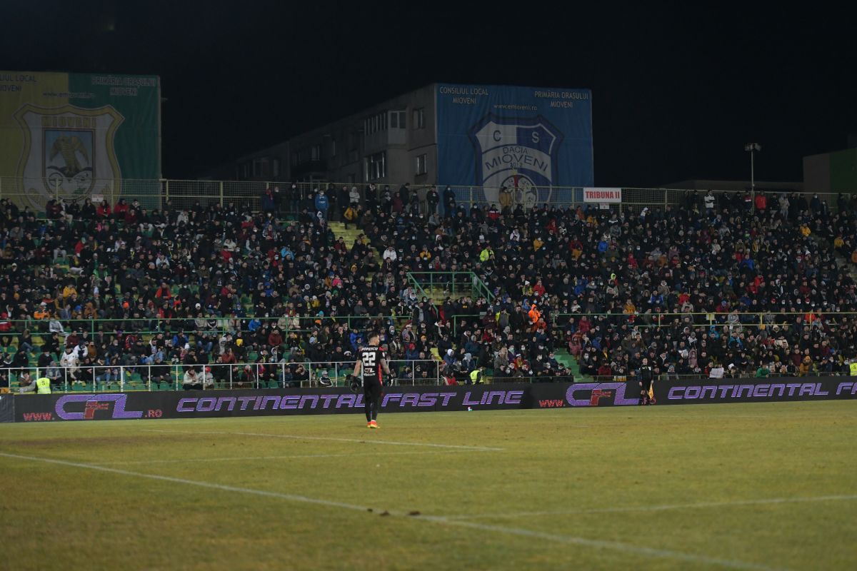 Au încălcat legea la CS Mioveni - FCSB » Ce s-a întâmplat în tribune