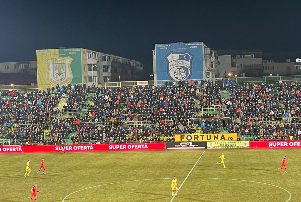 Stadion arhiplin la CS Mioveni - FCSB // foto: Vlad Nedelea & Cristi Preda
