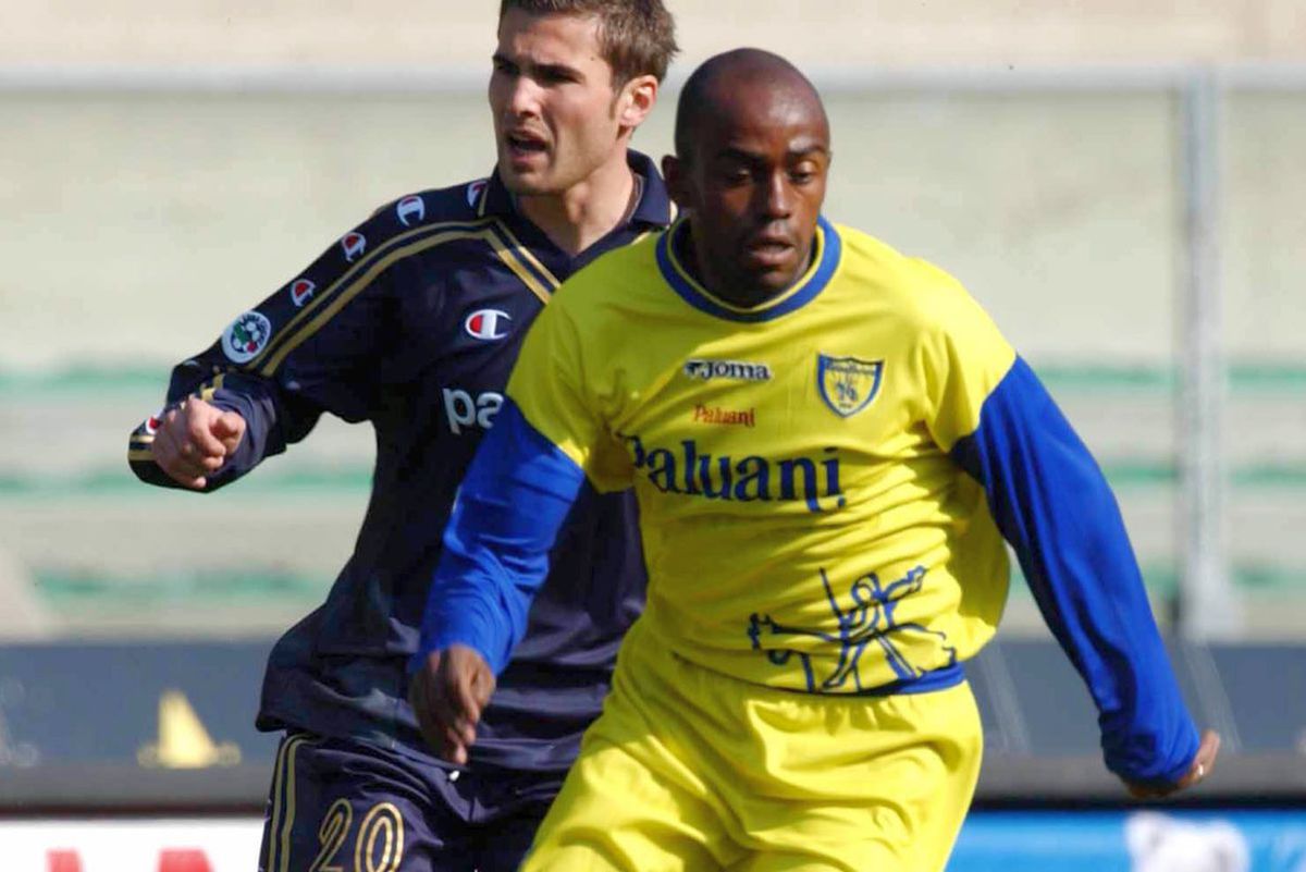 Povestea fotbalistului cu dublă identitate, care a devenit o legendă a fotbalului italian » Cine a fost Luciano, devenit pe fals Eriberto, un jucător cu trei ani mai tânăr