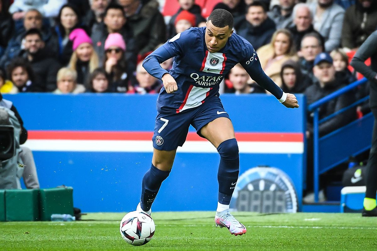 Meci fenomenal cu 7 goluri la Paris! Messi aduce victoria în minutul 90+5 cu o reușită superbă din lovitură liberă