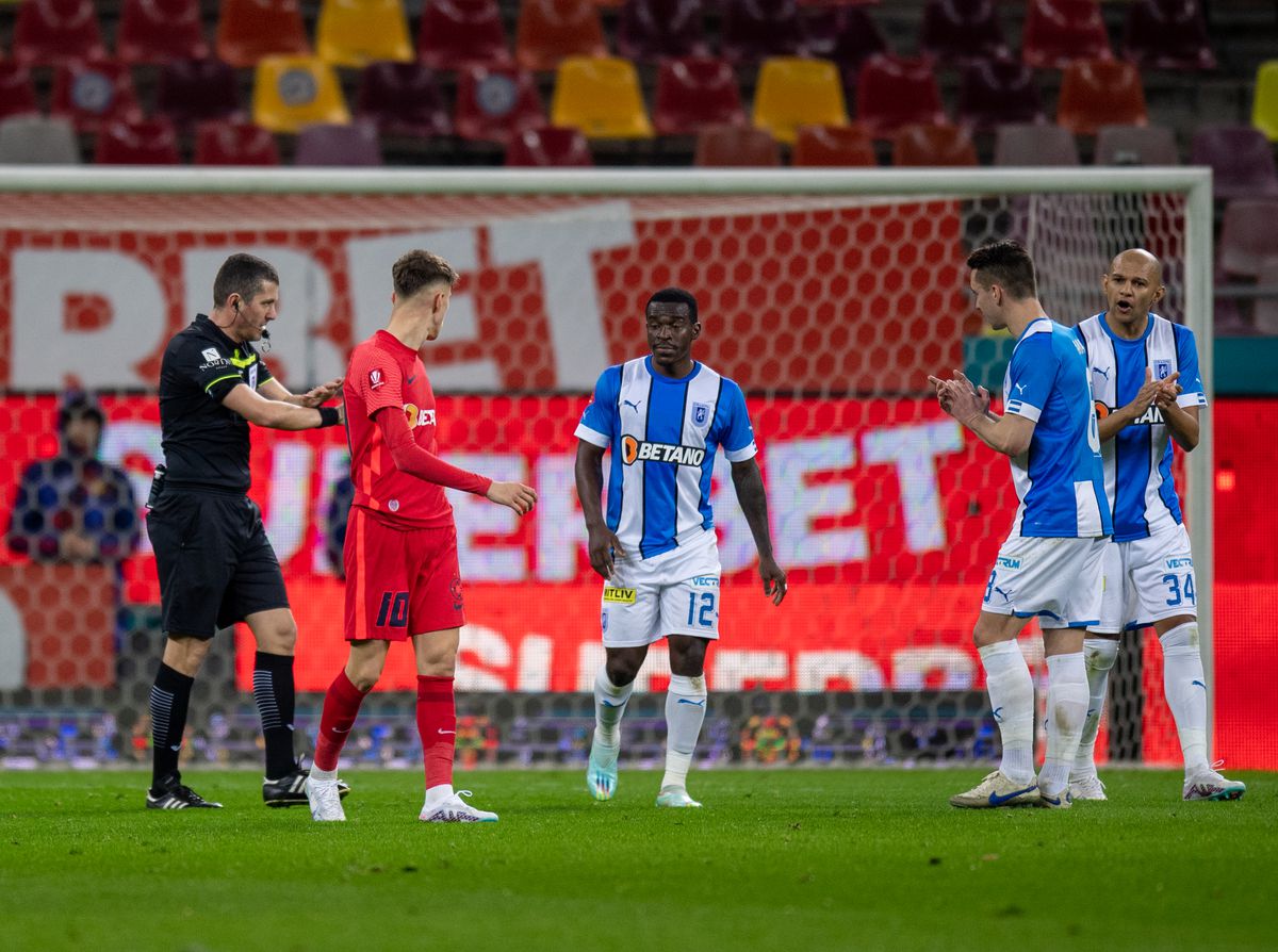 Ce i-a dat doctorul lui Florinel Coman? » Nu s-au văzut la TV: imaginile din FCSB - CSU Craiova surprinse de fotoreporterul GSP