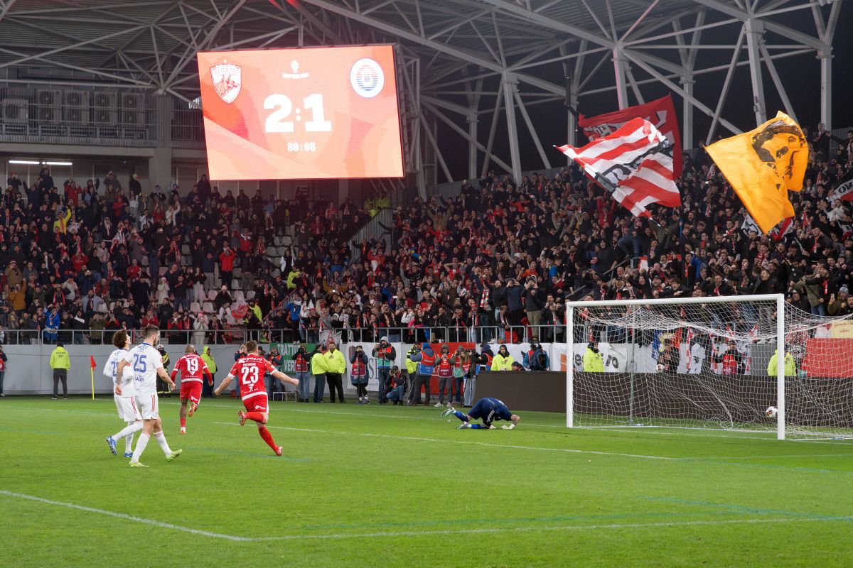 Inedit: ce s-a întâmplat pe „Arcul de Triumf” la fiecare gol al lui Dinamo cu Oțelul