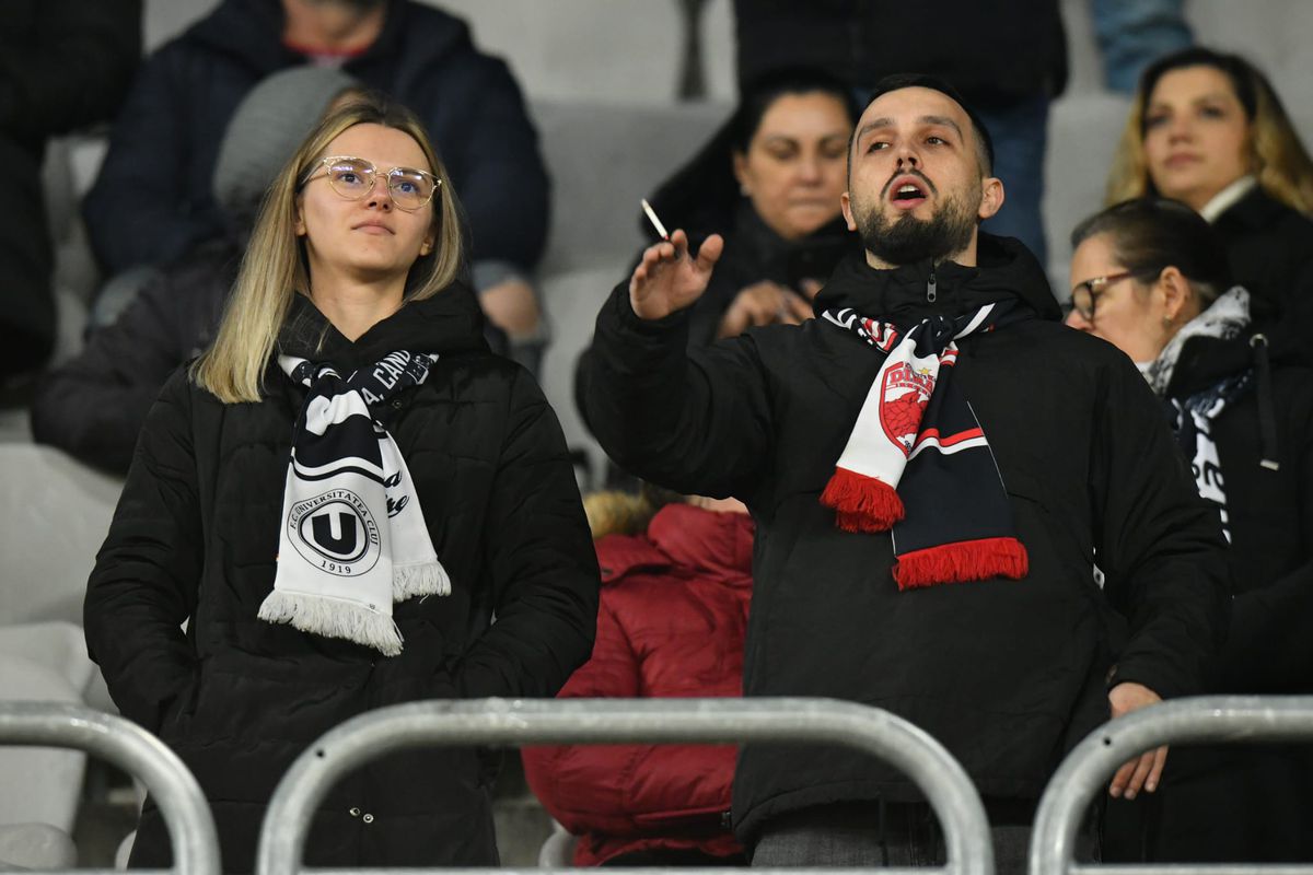 Atmosferă superbă la U Cluj - FCSB » Număr impresionant de roș-albaștri „infiltrați” printre ardeleni