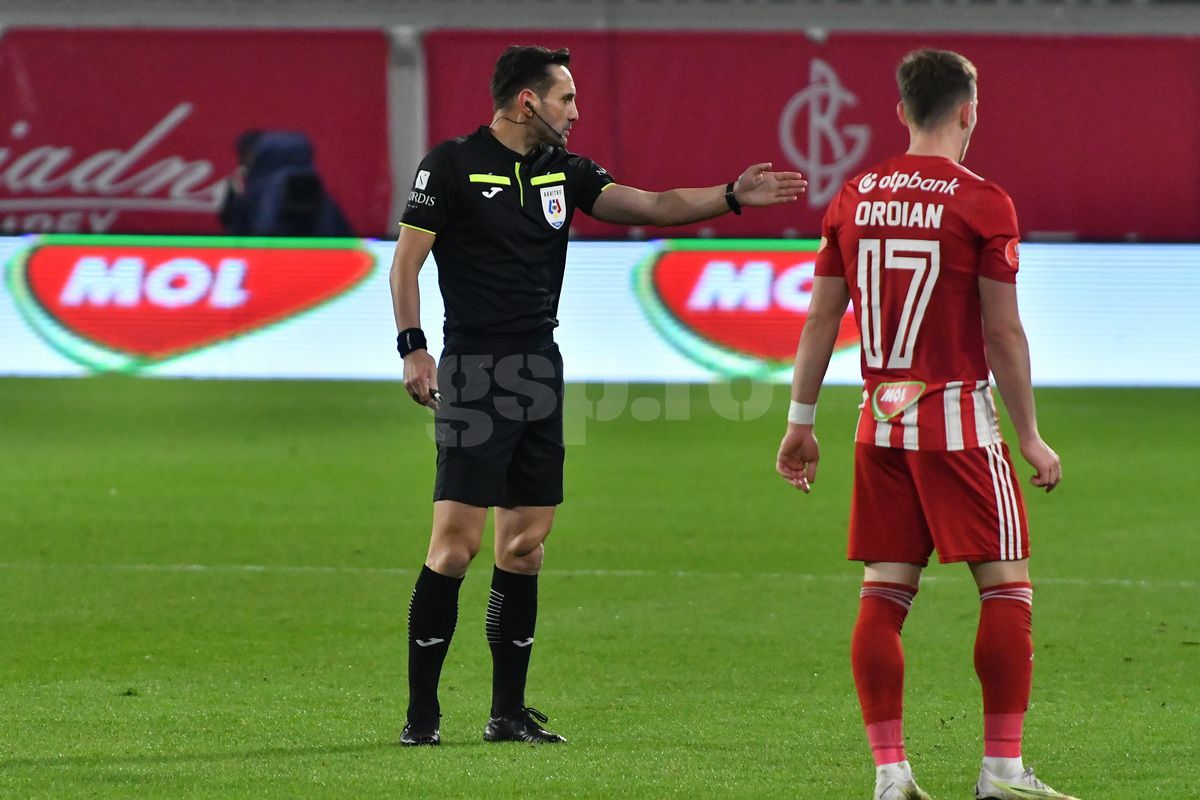 Reacție virulentă după arbitrajul din Sepsi - Farul: „E o porcărie! A dat pentru că avea conștiința încărcată”