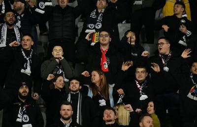 Atmosferă superbă la U Cluj - FCSB » Număr impresionant de roș-albaștri „infiltrați” printre ardeleni