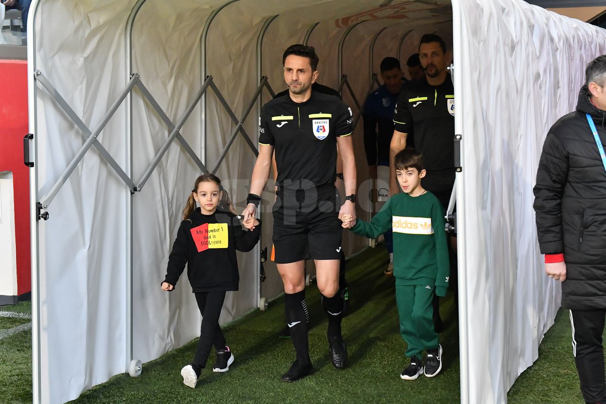 Reacție virulentă după arbitrajul din Sepsi - Farul: „E o porcărie! A dat pentru că avea conștiința încărcată”