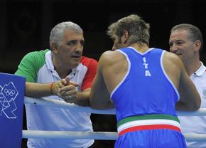 „Am dat mâna cu șeful mafiei Gambino” » Interviu de la Ploiești cu o legendă a boxului: acuzat de aranjament pentru a ajunge la Mike Tyson