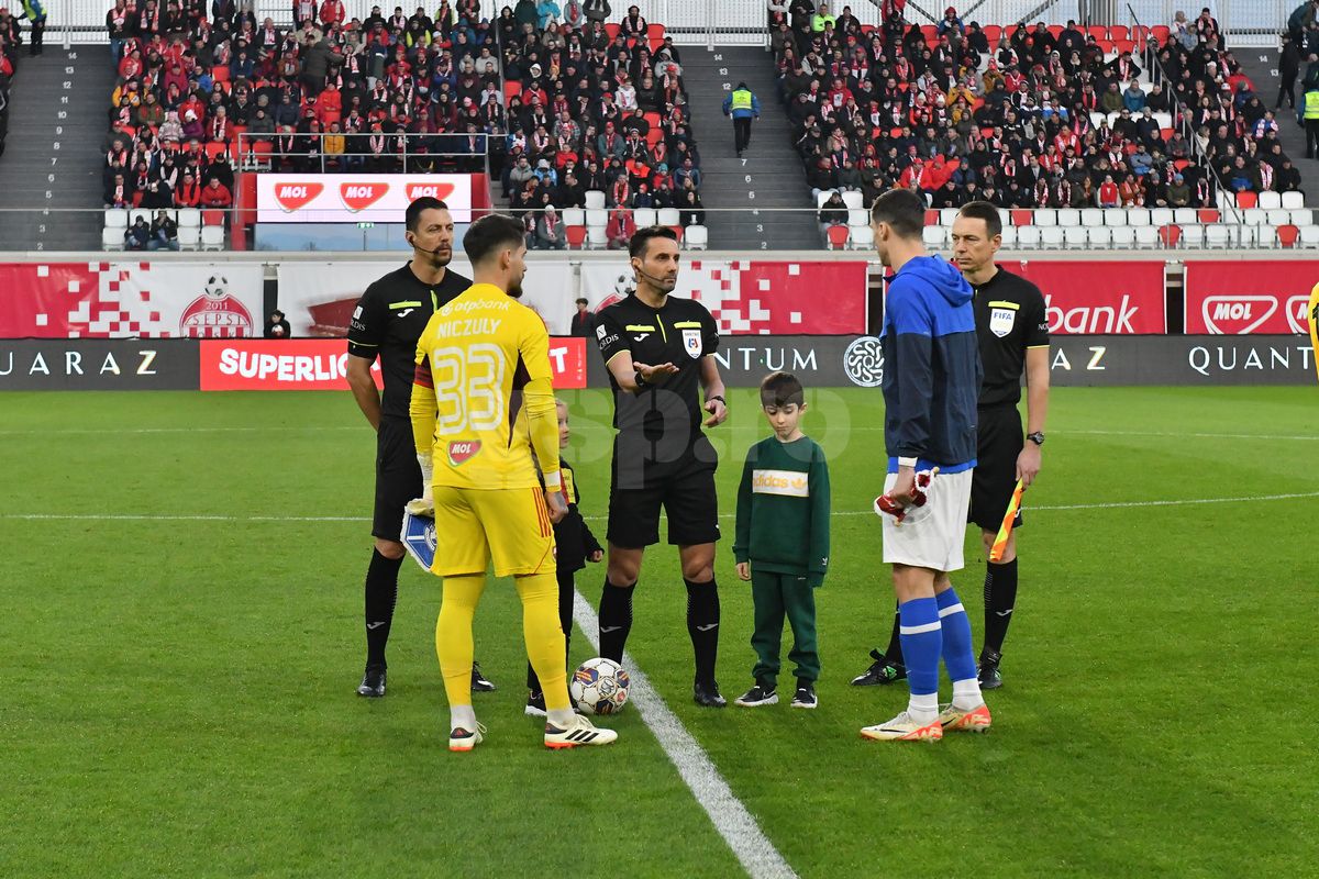 Reacție virulentă după arbitrajul din Sepsi - Farul: „E o porcărie! A dat pentru că avea conștiința încărcată”