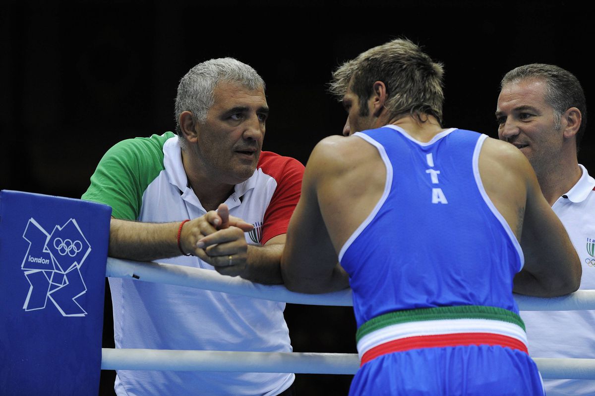 „Am dat mâna cu șeful mafiei Gambino” » Interviu de la Ploiești cu o legendă a boxului: acuzat de aranjament pentru a ajunge la Mike Tyson