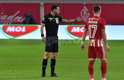 Reacție virulentă după arbitrajul din Sepsi - Farul: „E o porcărie! A dat pentru că avea conștiința încărcată”