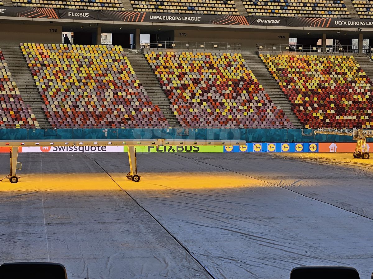 Suporterii FCSB l-au ascultat pe Mihai Stoica » Imaginile serii, pe Arena Națională: câți au venit la deszăpezire