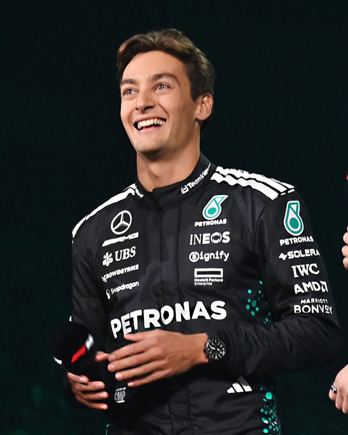 Show la Londra! Pentru prima dată, toate echipele și-au prezentat monoposturile simultan: Hamilton, prima apariție la Ferrari + huiduieli pentru Verstappen și FIA