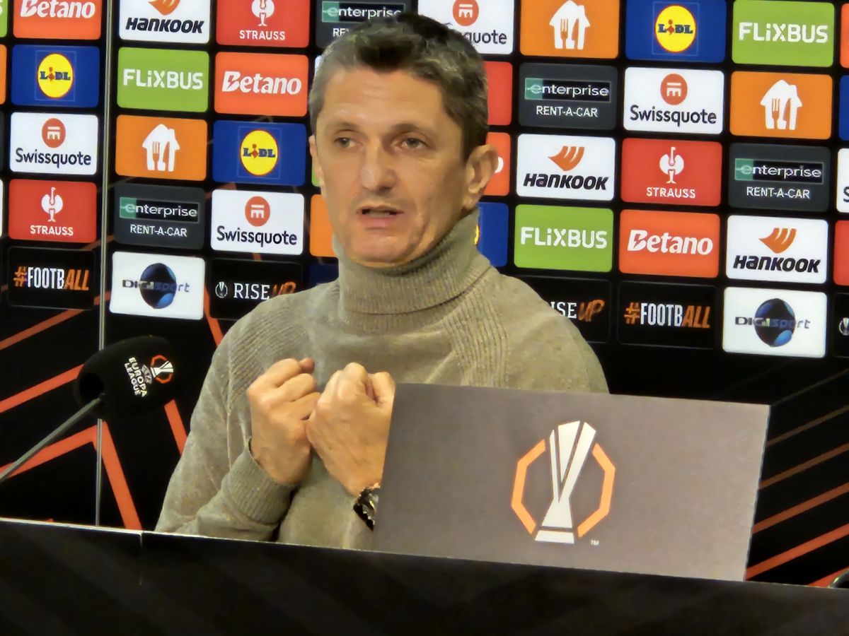 Răzvan Lucescu la conferința de presă înainte de FCSB - POAK