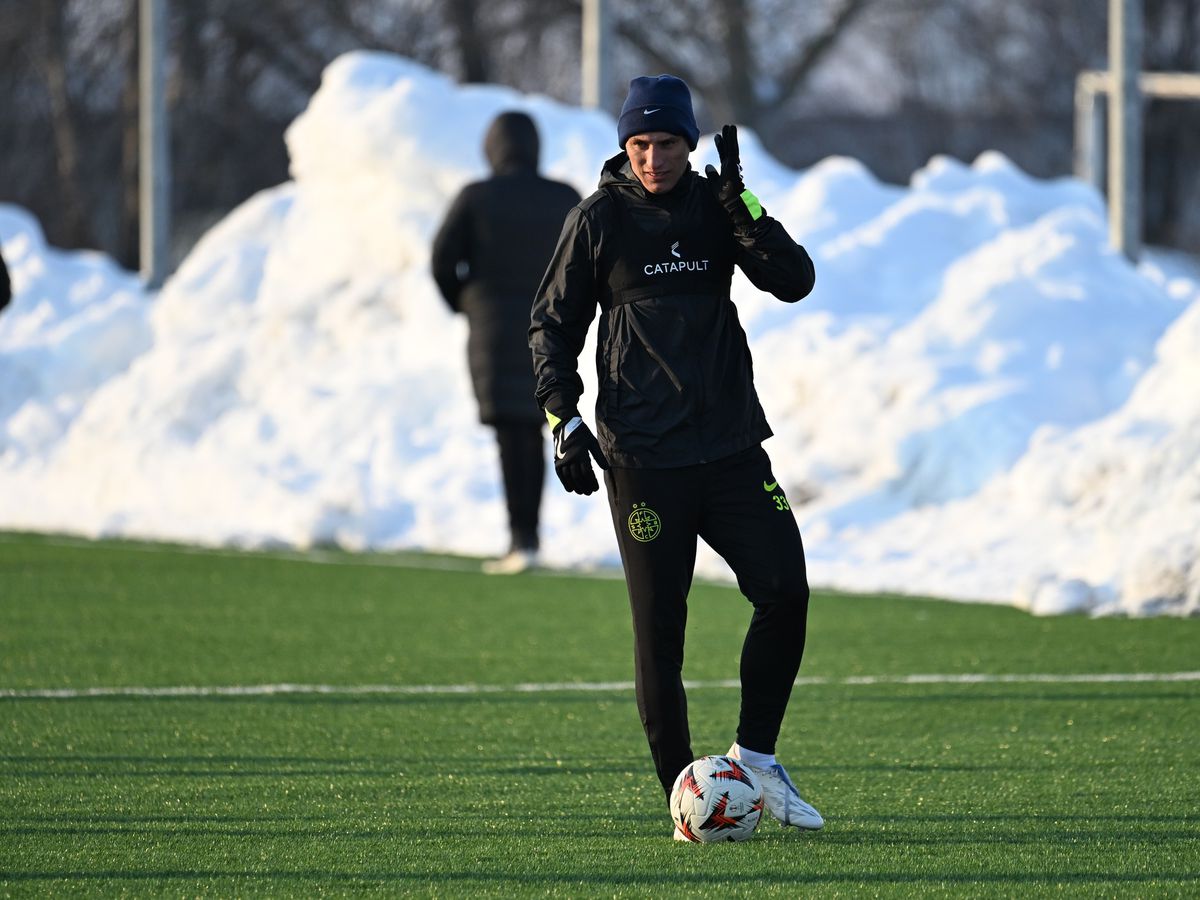 Antrenamentul oficial al celor de la FCSB înaintea meciului cu PAOK
