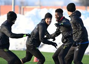 FCSB, antrenament lângă grămezile de zăpadă » Imagini tari înainte de meciul cu PAOK