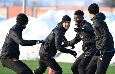 FCSB, antrenament lângă grămezile de zăpadă » Imagini tari înainte de meciul cu PAOK