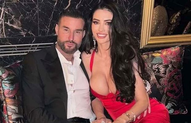 Fotomodelul român care s-a iubit în trecut cu un fotbalist din Serie A și cu un pilot de Moto GP, răsfățată de iubitul milionar de Valentine's Day