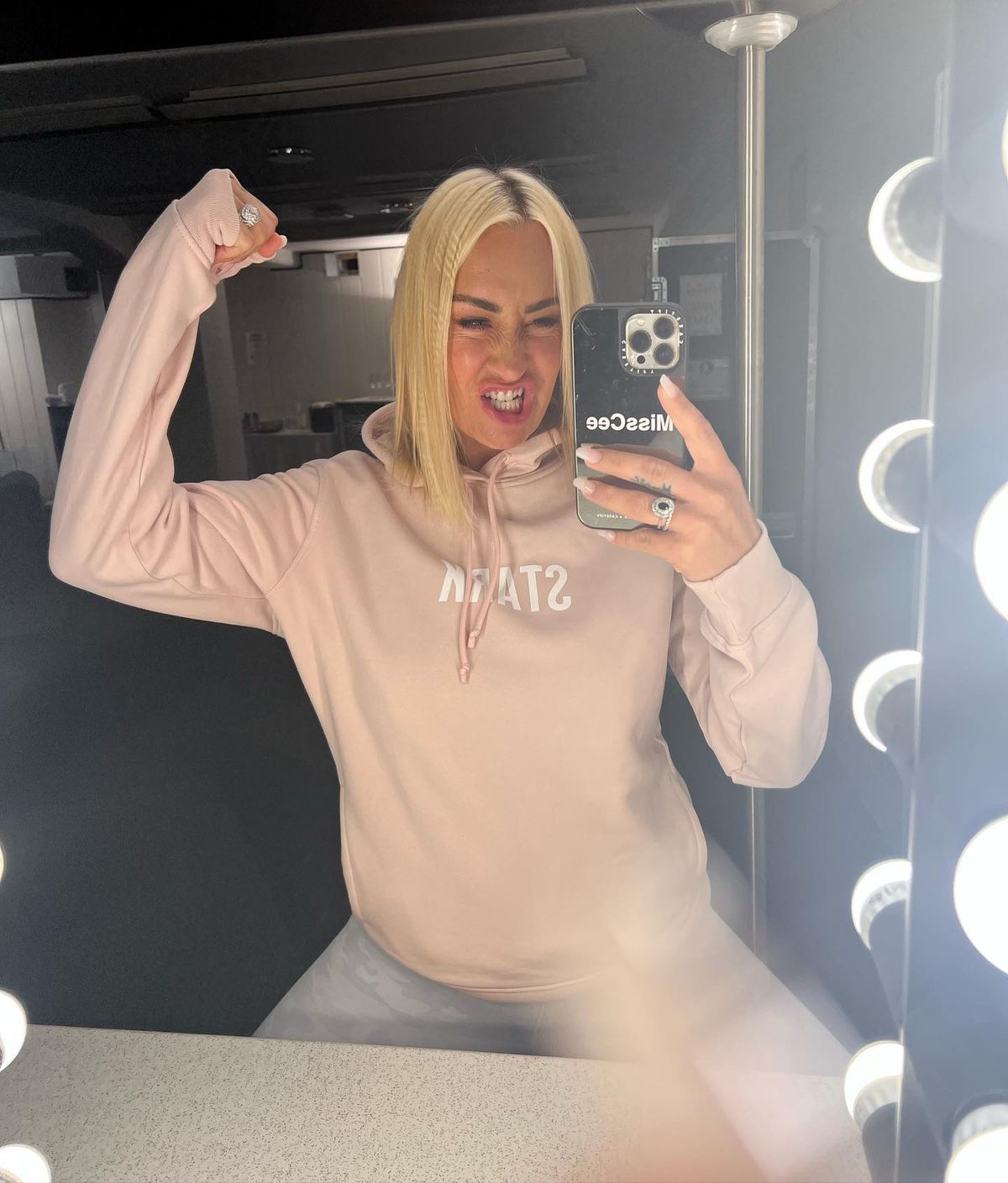 La 44 de ani, una dintre cele mai iubite artiste a renunțat la toate prejudecățile: ședințe foto incendiare » Ce sporturi practică