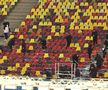 Suporterii FCSB l-au ascultat pe Mihai Stoica » Imaginile serii, pe Arena Națională: câți au venit la deszăpezire