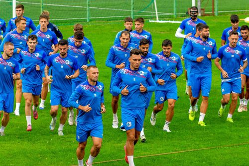 Corvinul Hunedoara are șanse mari să revină în Liga 1, facebook.com/fccorvinul1921