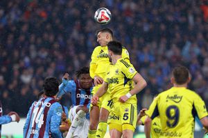 Azi se joacă turul play-off-ului de calificare în „optimile” Europa League » Programul complet al zilei