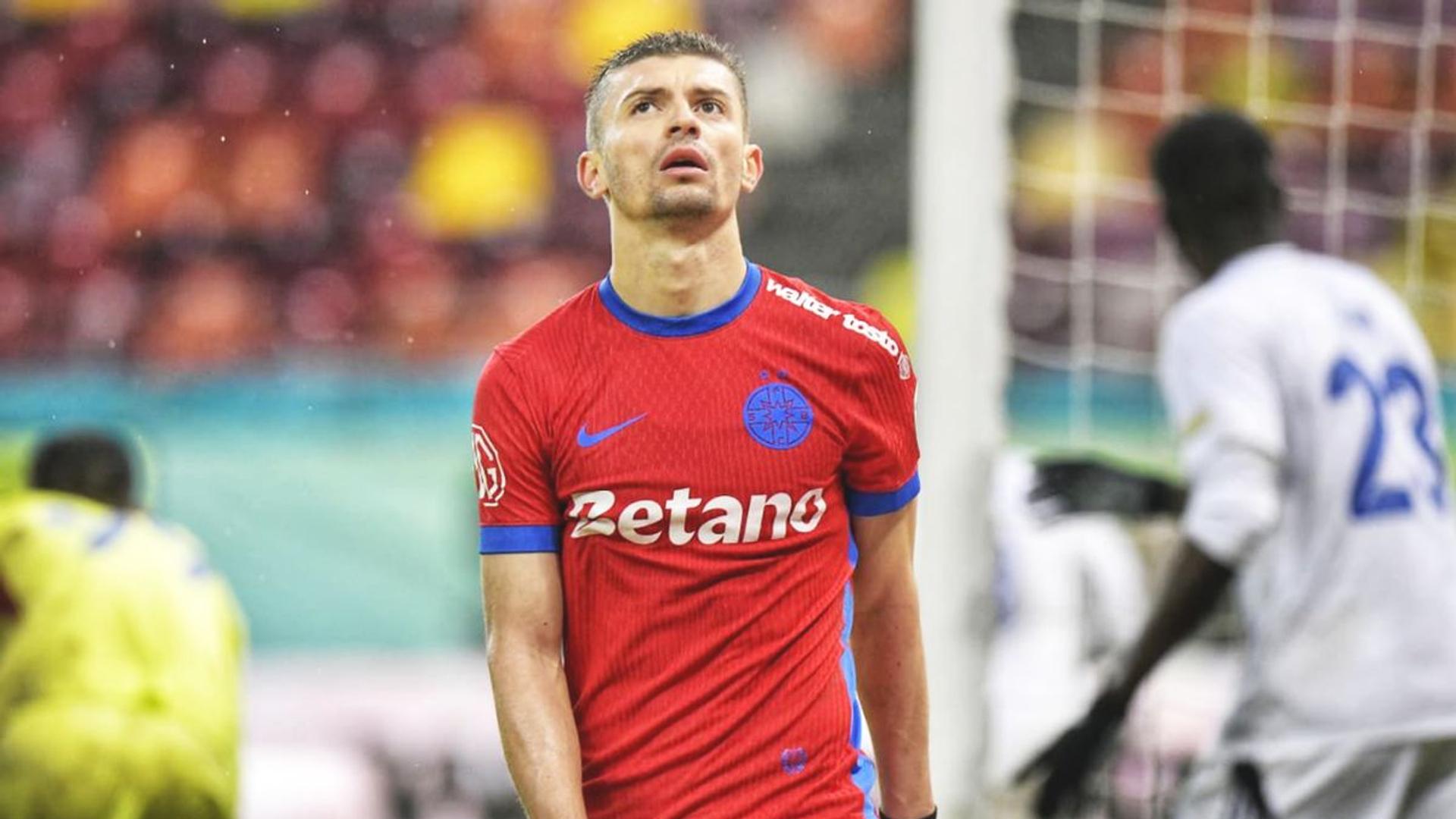 Jucători FCSB în acțiune pe teren în meci decisiv pentru play-off în clasamentul Superligă cu adversari din UTA și alte echipe importante. | sursa foto: Gazeta Sporturilor