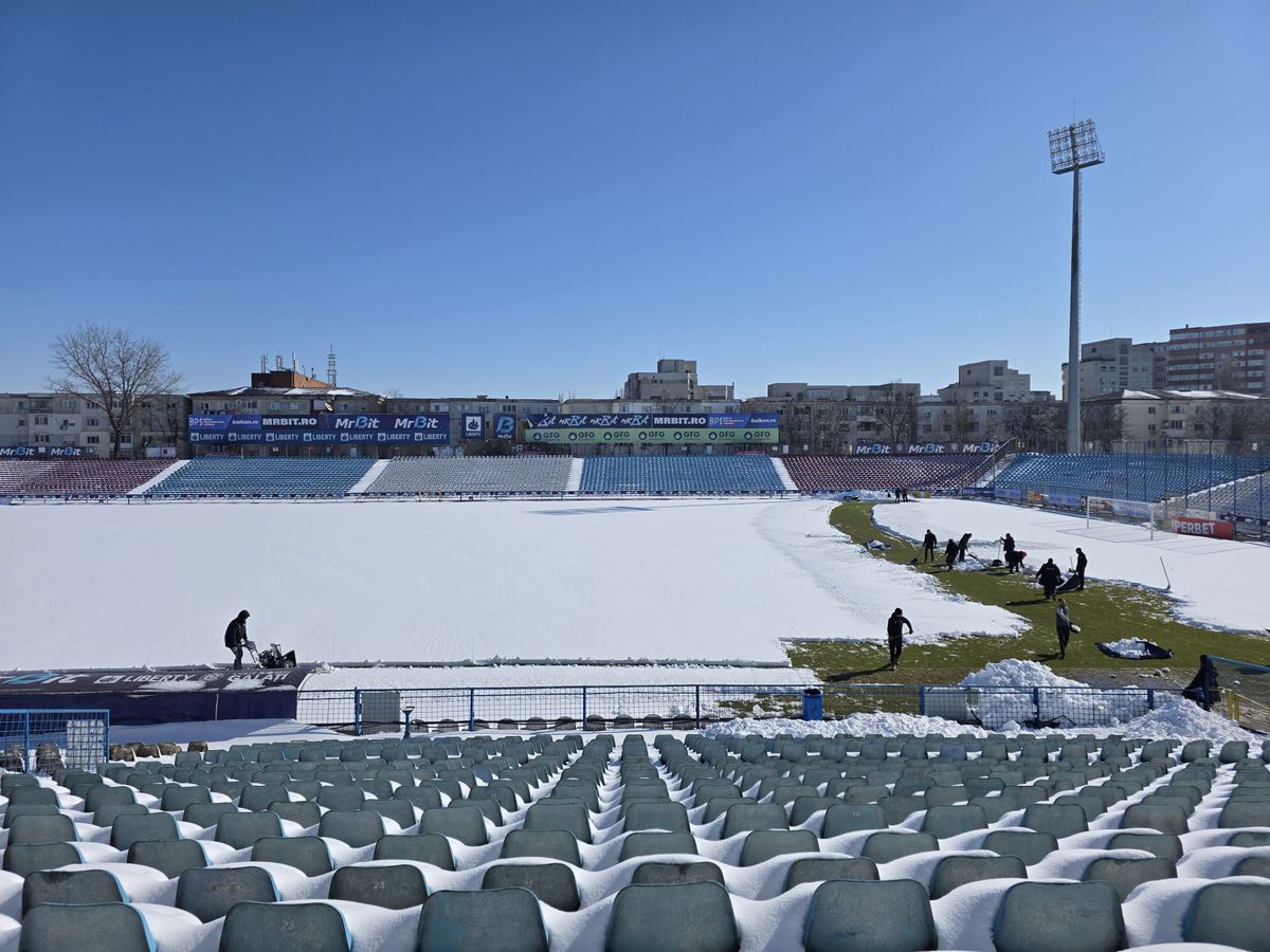 Clubul din Superliga, sub zăpadă! Își cheamă fanii cu lopata la stadion cu o zi înaintea „finalei”