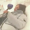 Danika Mason a început să facă „îngeri” prin zăpadă, în timpul live-ului