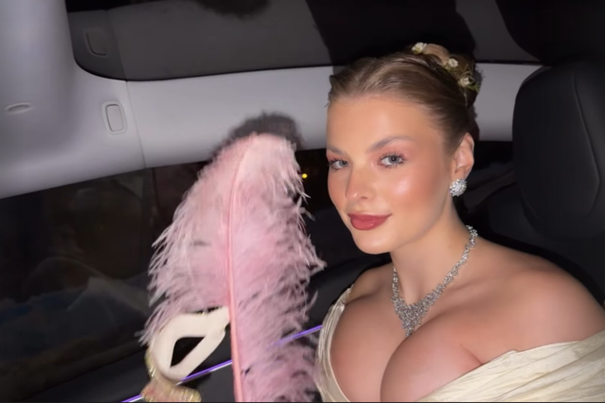 Bîrligea și Antonia, apariție la „Balul Mascat Bridgerton”