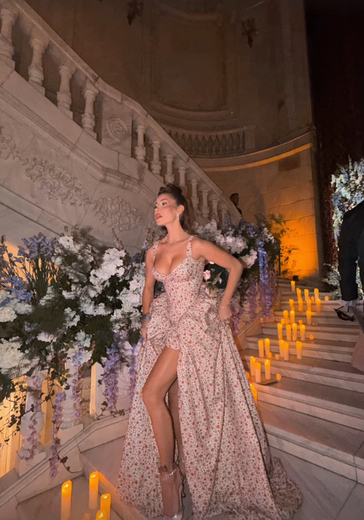 Între două „finale” pentru play-off, Bîrligea a dus-o pe Antonia la bal mascat