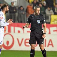 Ce i-au spus în cască