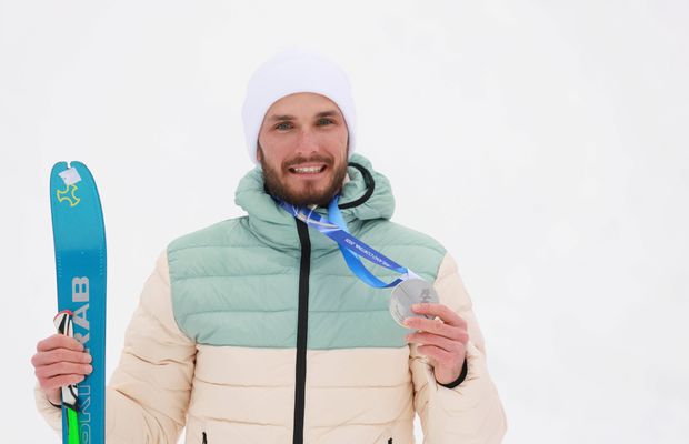 Prima medalie pentru un sportiv neutru din Rusia: „Este greu, pentru că văd alți sportivi cu steagurile țărilor lor”