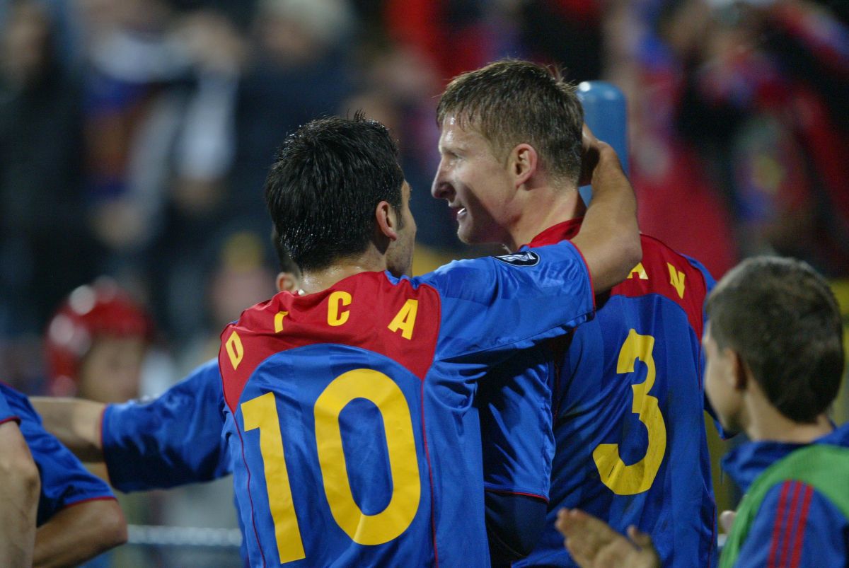 20 de ani de la sezonul UEFAntastic reușit de FCSB! » Ce s-a întâmplat atunci în grupă e incredibil + schimbarea de antrenor venită de nicăieri