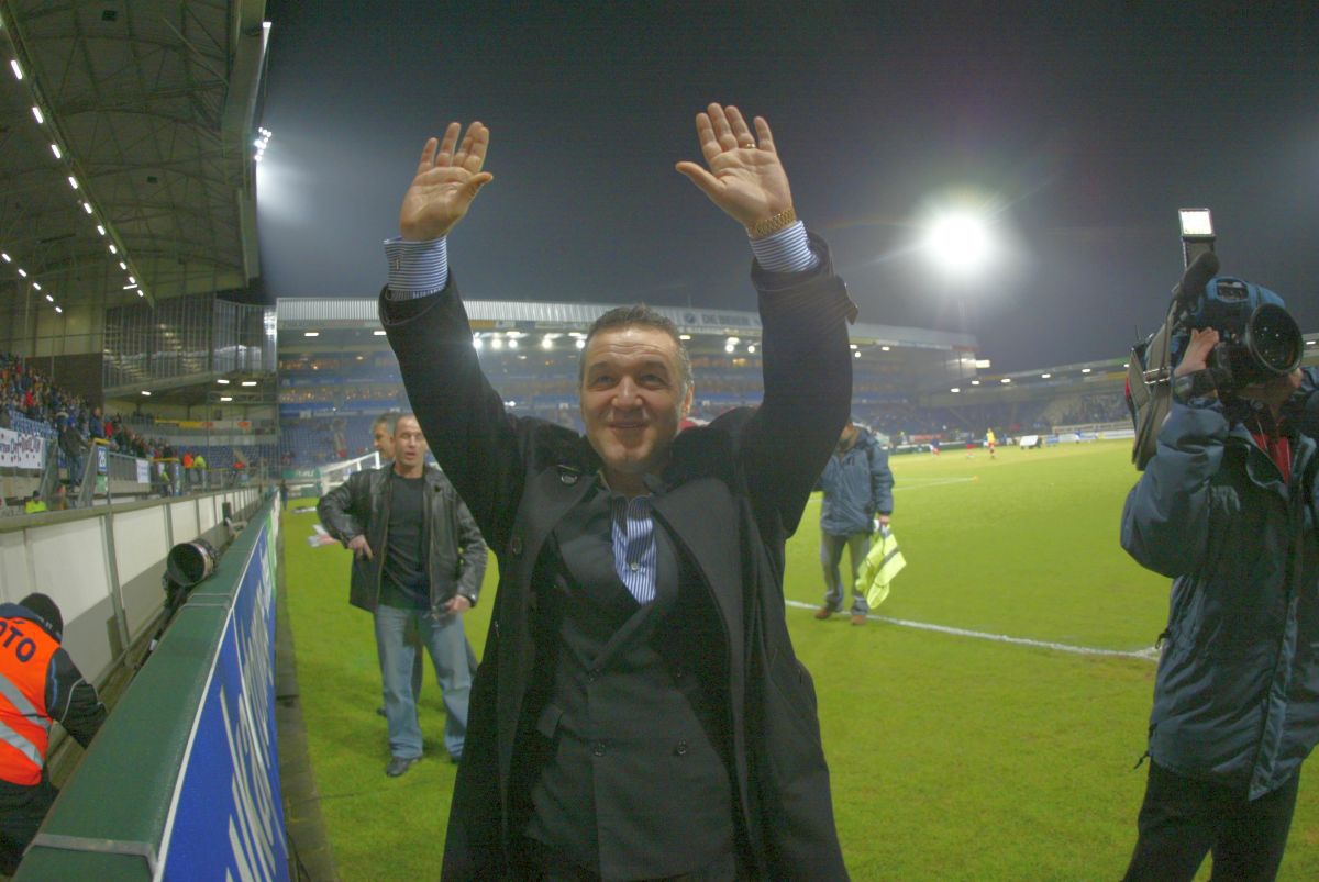 20 de ani de la sezonul UEFAntastic reușit de FCSB! » Ce s-a întâmplat atunci în grupă e incredibil + schimbarea de antrenor venită de nicăieri