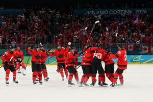 Dramă la Milano: trei meciuri din „sferturi” decise în prelungiri, Canada în stare de șoc după accidentarea lui Sidney Crosby + Vezi care sunt semifinalele