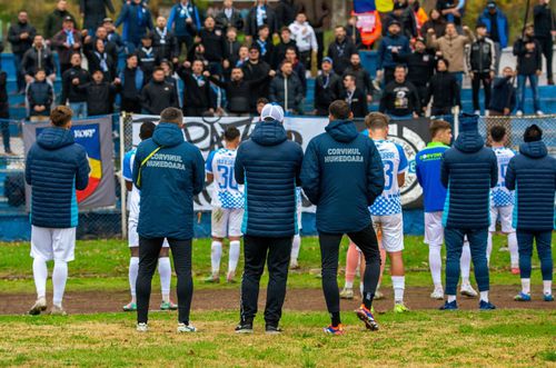 Corvinul Hunedoara are șanse mari să revină în Liga 1, facebook.com/fccorvinul1921