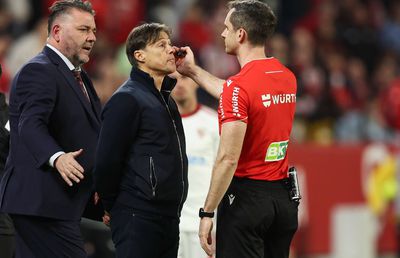 Matias Almeyda, antrenorul echipei FC Sevilla, suspendat șapte etape