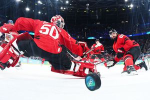 Dramă la Milano: 3 meciuri din „sferturi” decise în prelungiri, Canada în stare de șoc după accidentarea lui Sidney Crosby