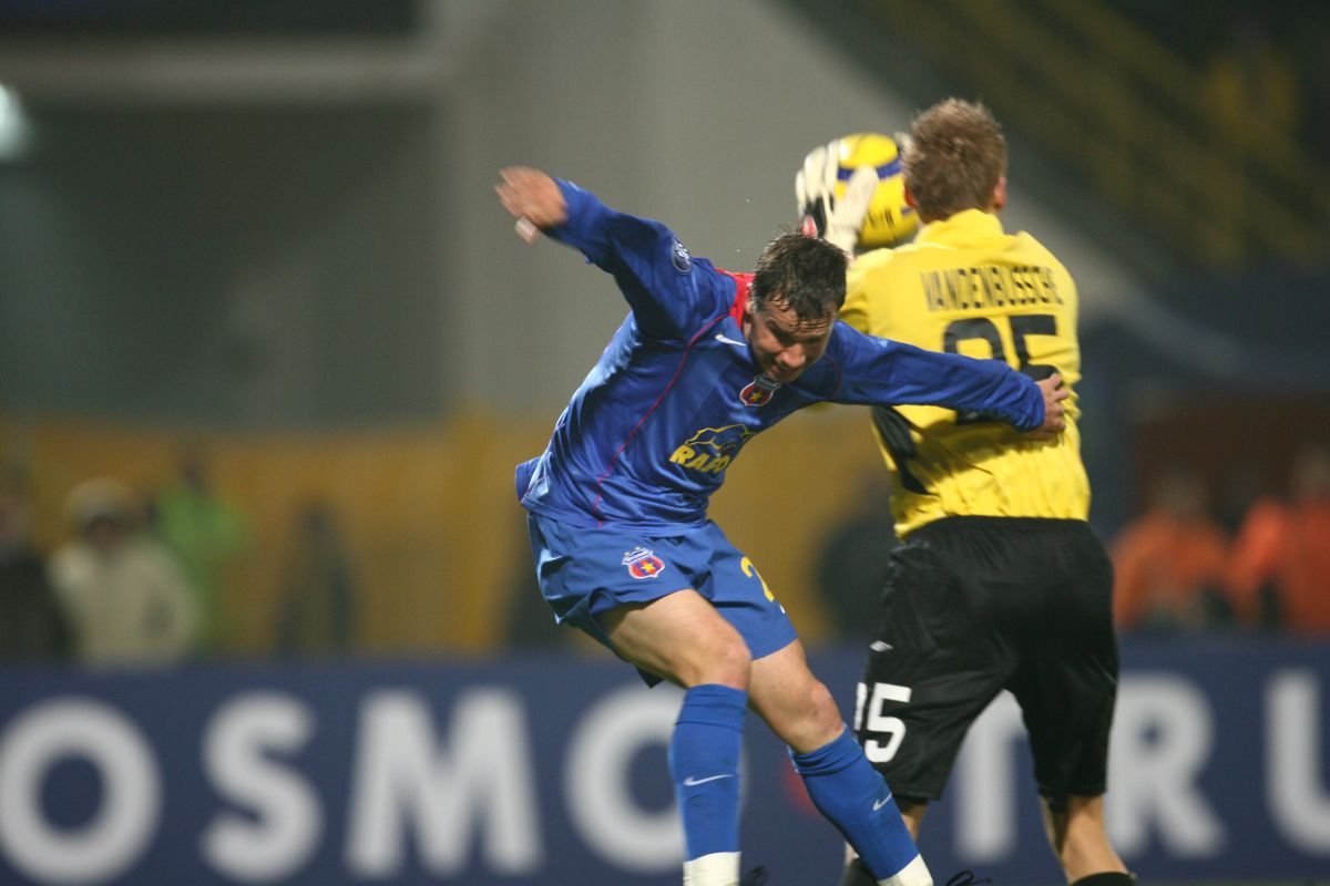 20 de ani de la sezonul UEFAntastic reușit de FCSB! » Ce s-a întâmplat atunci în grupă e incredibil + schimbarea de antrenor venită de nicăieri