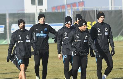 Toată Liga 1 stă acasă! Unele echipe le permit străinilor să plece din România, dar unii ar intra la întoarcere în carantină