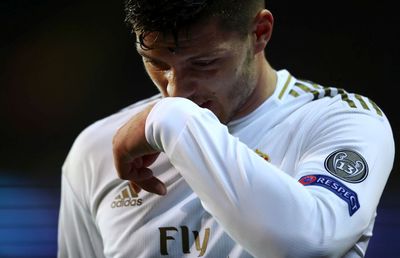 UPDATE Acuzat că a fugit din carantină pentru petrecerea iubitei sale, Luka Jovic răspunde