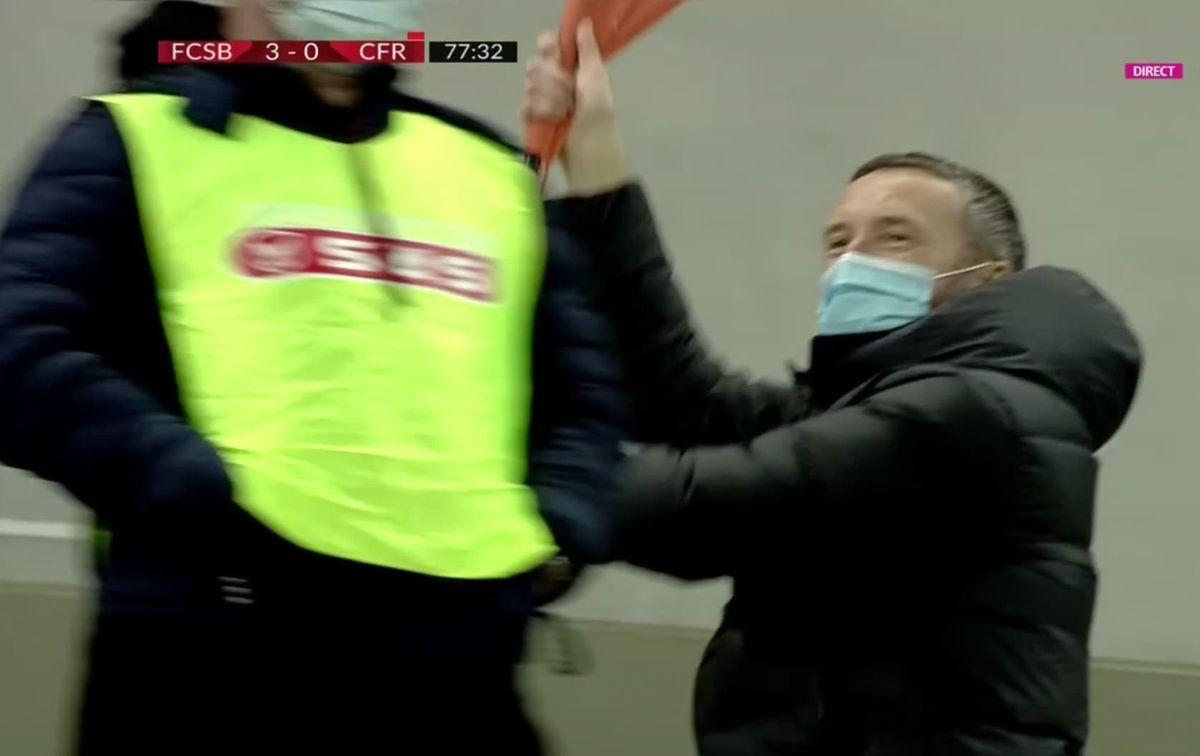 FOTO. MM Stoica s-a dezlănțuit în tribune! Imagini spectaculoase de la FCSB - CFR