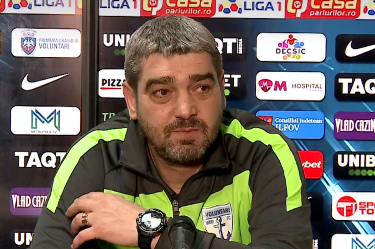 Conferința lui Ciobotariu, bruiată de manele: „Au înnebunit ăștia!” :))