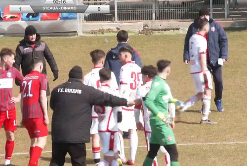 Derby-ul U19 dintre Steaua și Dinamo, câștigat de gazde cu scorul de 1-0, s-a încheiat cu o bătaie generală între cele două rivale. Mihai Stoica, managerul FCSB, a comentat incidentul în stilu-i caracteristic.