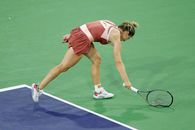 Criză de nervi: Halep a rupt racheta în semifinala cu Swiatek!