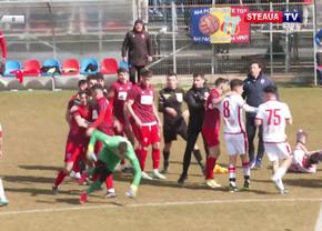 S-au încins spiritele la derby-ul Steaua - Dinamo din Liga Elitelor » Jucătorii s-au luat la bătaie la finalul meciului câștigat de roș-albaștri