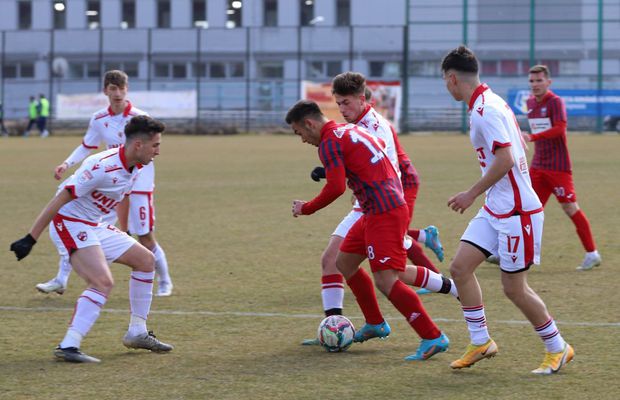 S-au încins spiritele la derby-ul Steaua - Dinamo din Liga Elitelor » Jucătorii s-au luat la bătaie la finalul meciului câștigat de roș-albaștri